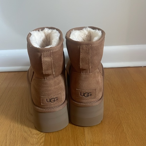 NEW Platform Chesnut Ugg Boots, Women’s size 8 - Picture 5 of 5